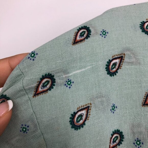 Reitmans Light Sage Green Small Paisley Patterned Button Up Long Sleeve Shirt 2X - Picture 15 of 16